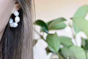 the LILLA earrings - small hoop